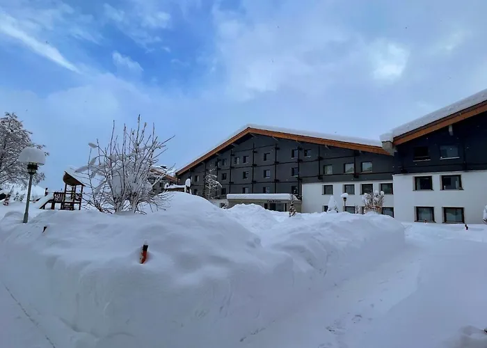 B 033 By Interhome *